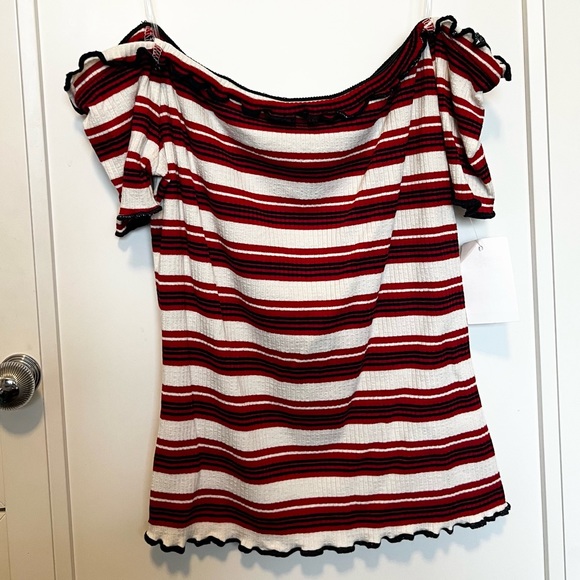 Women’s Charlotte Russe Off the Shoulder Top - Picture 1 of 7